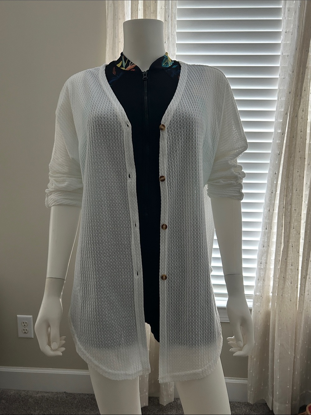 Lightweight White Open-Knit Button Cardigan Sweater Size L